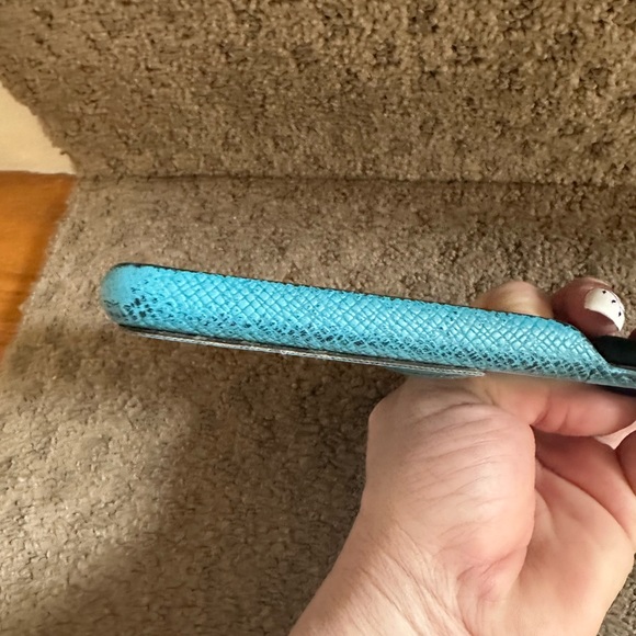 Louis Vuitton iPhone 11 bumper - Picture 11 of 13